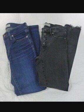 2 PAIRS MADEWELL SIZE 25 JEANS BLUE/BLACK